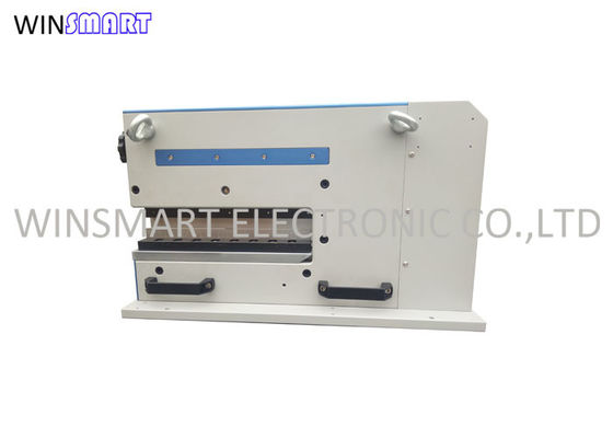 300ustrain Pneumatisch aangedreven 580mm V getekende pcb-depanelmachine