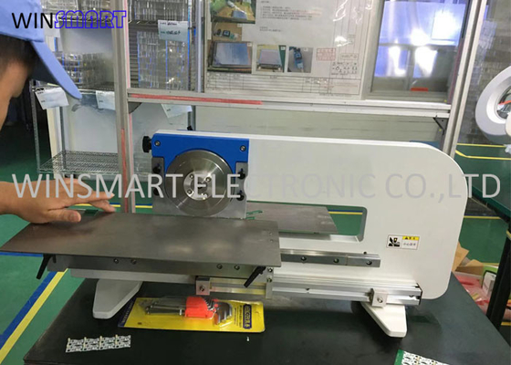 Goede prijs. 330mm de Machine van de de Raadssnijder van PCB met Regelbare Scherpe Snelheid online